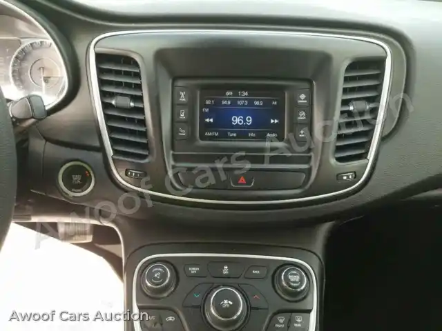 2016 Chrysler 200 1C3CCCAB0GN181169 — Manheim auction photo 4