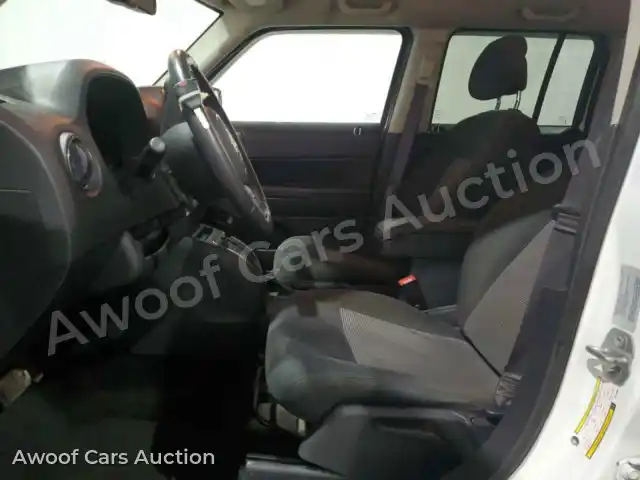 2015 Jeep Patriot 1C4NJRFB4FD424895 — photo 7 de la vente Copart