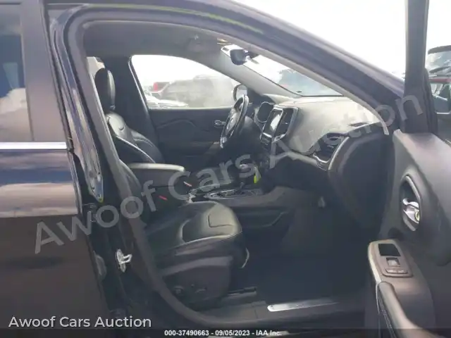 2020 Jeep Cherokee 1C4PJLDB8LD577123 — Iaai auction photo 5
