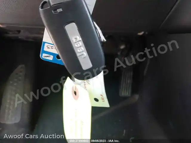 2020 Jeep Cherokee 1C4PJLDB8LD577123 — Iaai auction photo 11