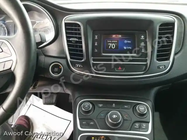 2016 Chrysler 200 1C3CCCAB2GN109020 — photo 4 de la vente Manheim