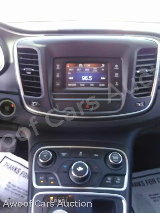 2016 Chrysler 200 1C3CCCAB2GN109020 — photo 4 de la vente Manheim