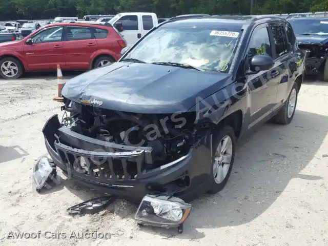 2016 Jeep Compass 1C4NJCBA8GD568624 — Copart auction photo 2