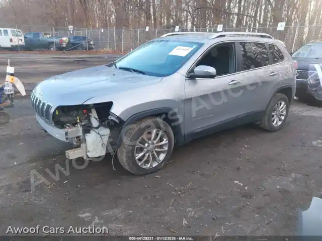 2019 Jeep Cherokee 1C4PJLCB8KD205006 — Iaai auction photo 2