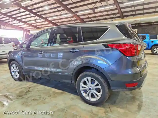 2019 Ford Escape 1FMCU9GDXKUB42782 — Copart auction photo 2