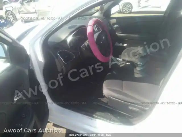 2014 Chrysler 200 1C3CCBAB0EN206790 — Iaai auction photo 5