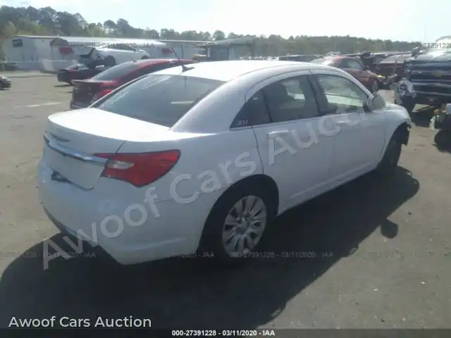 2014 Chrysler 200 1C3CCBAB0EN206790 — Iaai auction photo 4