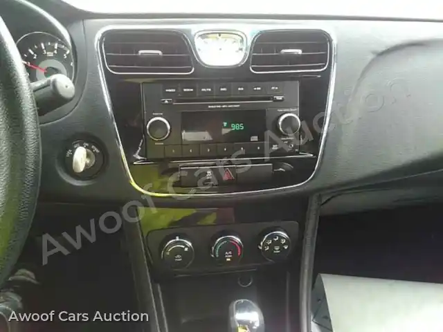 2014 Chrysler 200 1C3CCBAB0EN206790 — Manheim auction photo 4