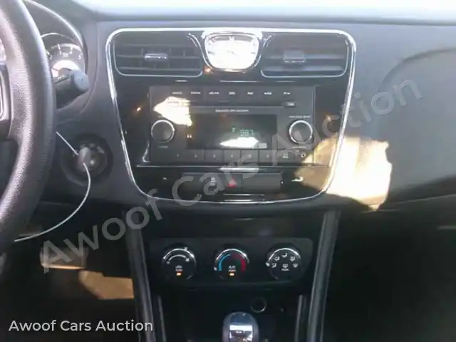 2014 Chrysler 200 1C3CCBAB0EN206790 — Manheim auction photo 4