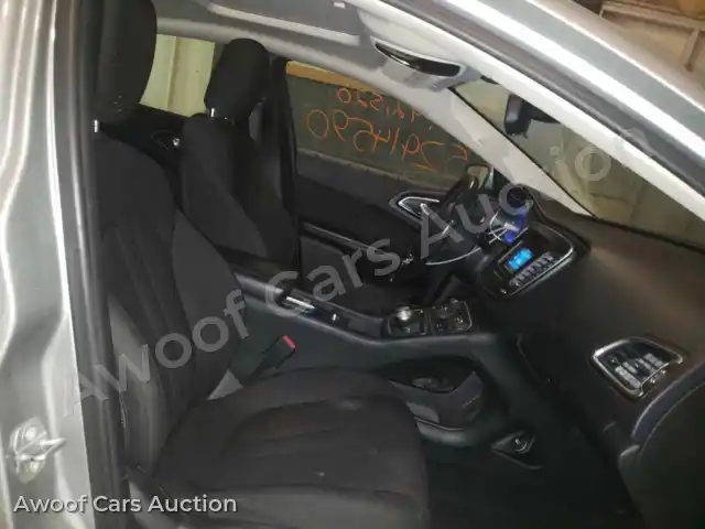 2015 Chrysler 200 1C3CCCAB4FN621070 — photo 5 de la vente Copart