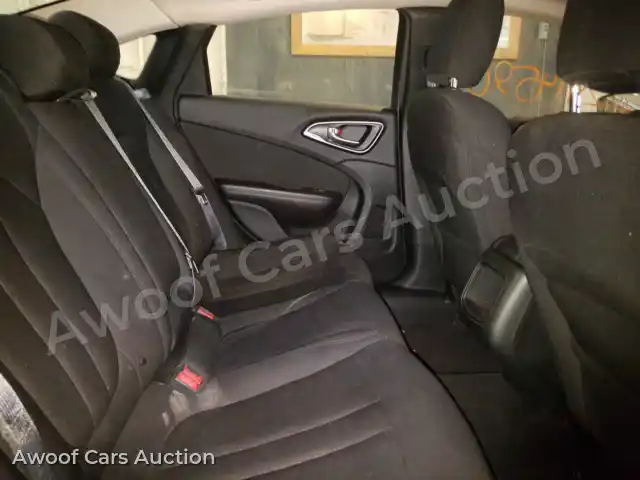 2015 Chrysler 200 1C3CCCAB4FN621070 — photo 6 de la vente Copart