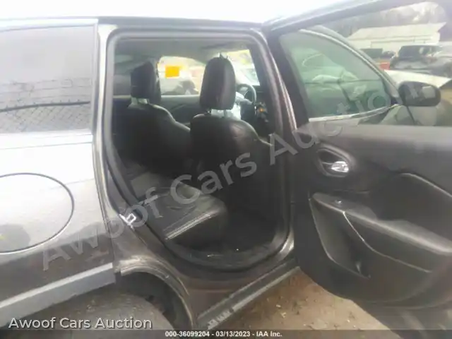 2019 Jeep Cherokee 1C4PJLDB4KD448178 — Iaai auction photo 8