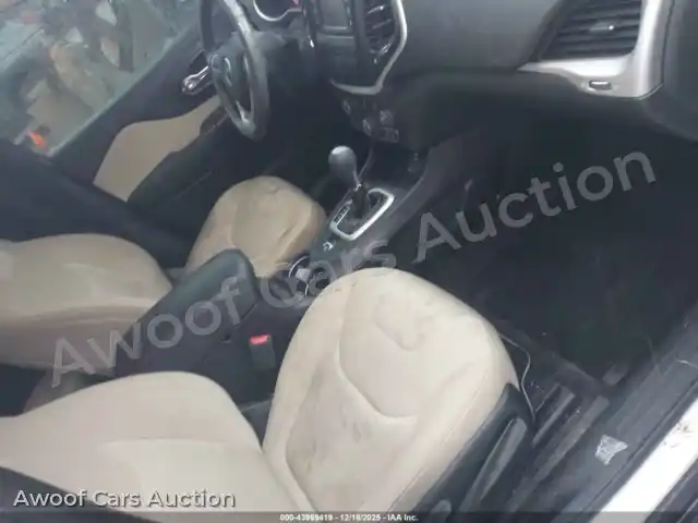 2017 Jeep Cherokee 1C4PJLAB7HW549135 — Iaai auction photo 5