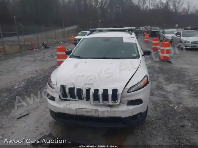 2017 Jeep Cherokee 1C4PJLAB7HW549135 — Iaai auction photo 12
