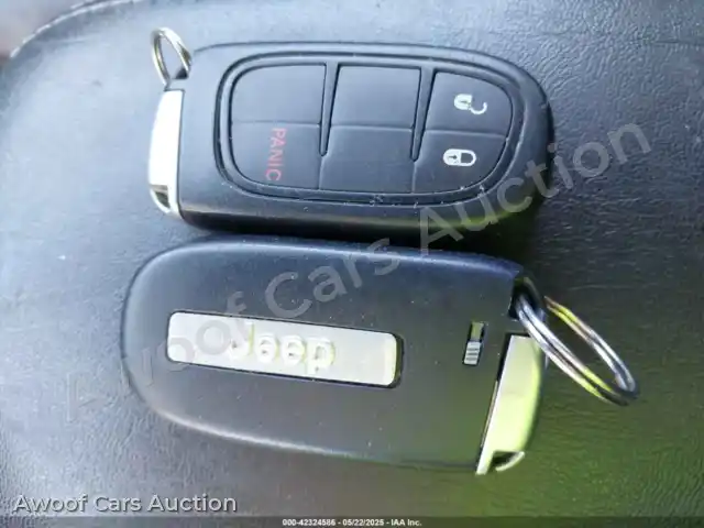 2019 Jeep Cherokee 1C4PJLLB3KD435049 — hoton gwanjo Iaai na 11