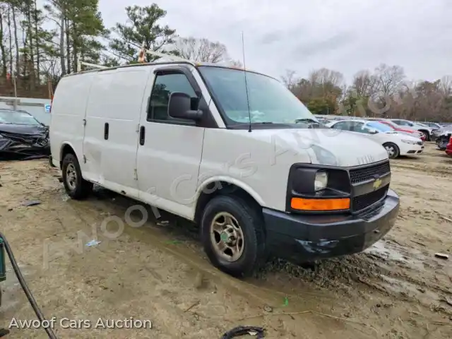 2005 Chevrolet Express 1GCFG15X851116582 — photo 4 de la vente Copart