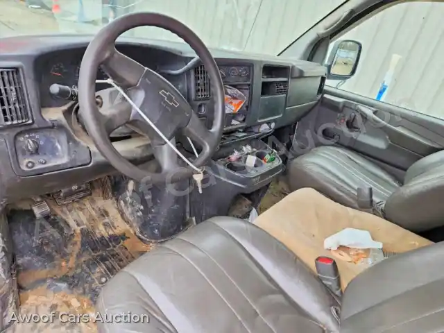 2005 Chevrolet Express 1GCFG15X851116582 — photo 8 de la vente Copart