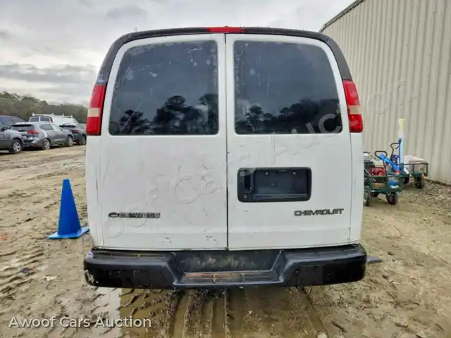 2005 Chevrolet Express 1GCFG15X851116582 — photo 6 de la vente Copart