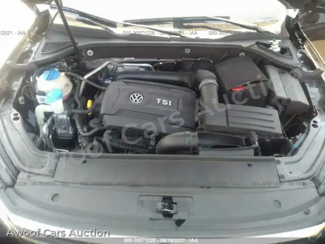 2017 Volkswagen Passat 1VWDT7A30HC069952 — photo 10 de la vente Iaai
