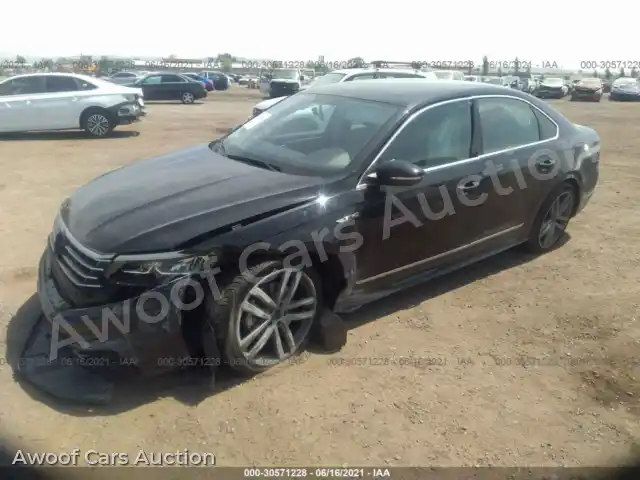 2017 Volkswagen Passat 1VWDT7A30HC069952 — photo 2 de la vente Iaai