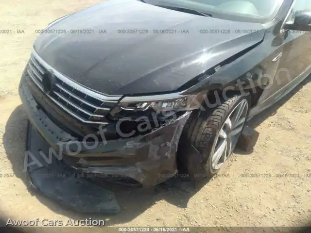 2017 Volkswagen Passat 1VWDT7A30HC069952 — photo 6 de la vente Iaai