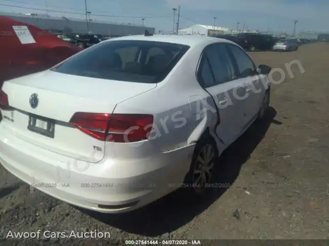 2015 Volkswagen Jetta 3VWD17AJ3FM344133 — photo 4 de la vente Iaai