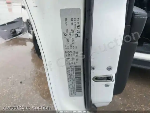 2019 Jeep Cherokee 1C4PJLCB6KD366373 — Iaai auction photo 9