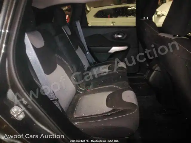 2018 Jeep Cherokee 1C4PJLCBXJD620746 — Iaai auction photo 8