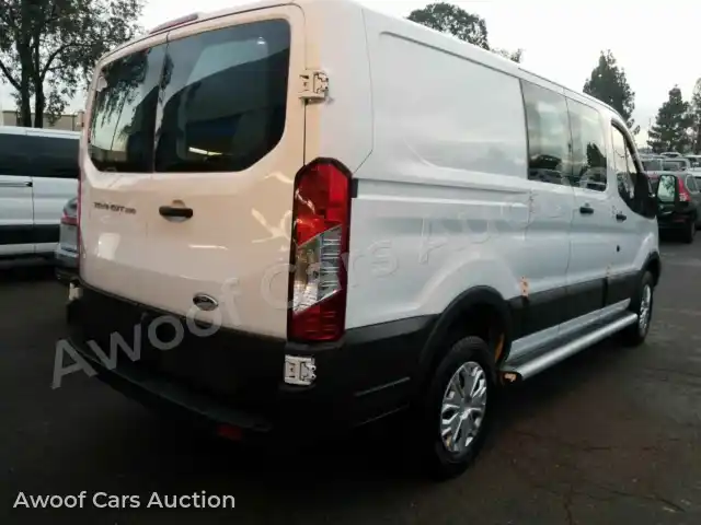 2017 Ford Transit 1FTYR1ZM3HKB29001 — Manheim auction photo 2