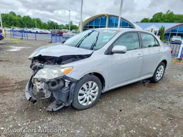 2013 Toyota Corolla 2T1BU4EE0DC094224 — Copart auction photo 1