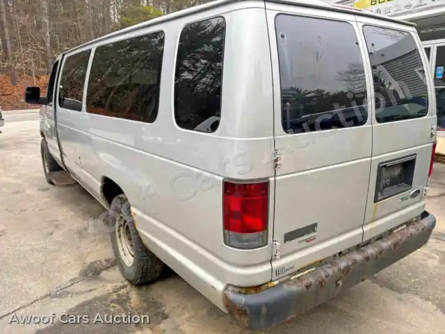 2011 Ford Econoline 1FBSS3BL3BDA40262 — Copart auction photo 3