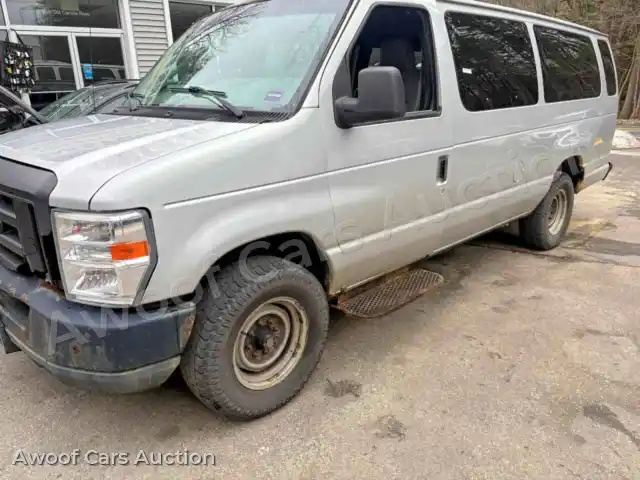 2011 Ford Econoline 1FBSS3BL3BDA40262 — Copart auction photo 2