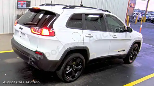 2021 Jeep Cherokee 1C4PJLLB0MD144138 — Manheim auction photo 4