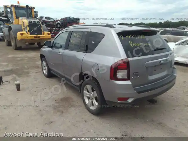 2016 Jeep Compass 1C4NJDEB5GD588209 — Iaai auction photo 3