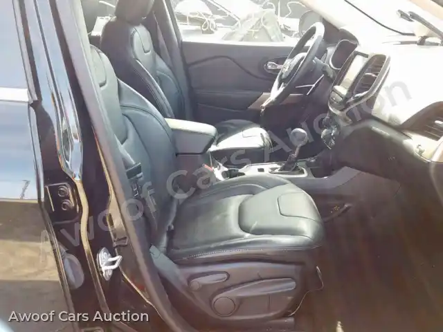 2017 Jeep Cherokee L 1C4PJMCB3HW575458 — Copart auction photo 5