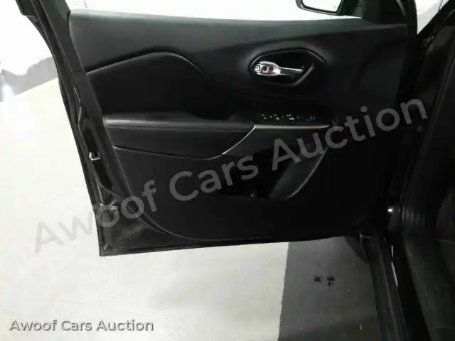 2019 Jeep Cherokee 1C4PJLCB4KD370275 — Manheim auction photo 17