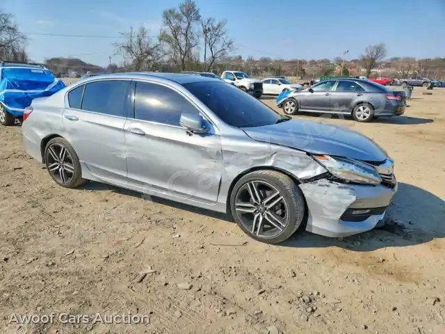 2017 Honda Accord 1HGCR3F92HA010661 — Copart auction photo 4