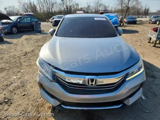 2017 Honda Accord 1HGCR3F92HA010661 — Copart auction photo 5