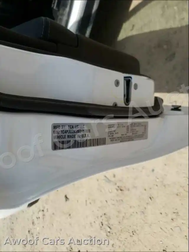 2021 Jeep Cherokee 1C4PJLLB5MD187650 — Copart auction photo 10