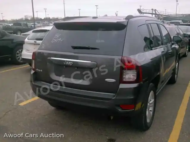 2017 Jeep Compass 1C4NJDEB8HD104194 — Manheim auction photo 2