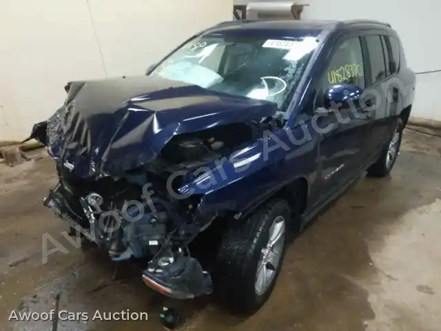2016 Jeep Compass 1C4NJDEBXGD767975 — Copart auction photo 2