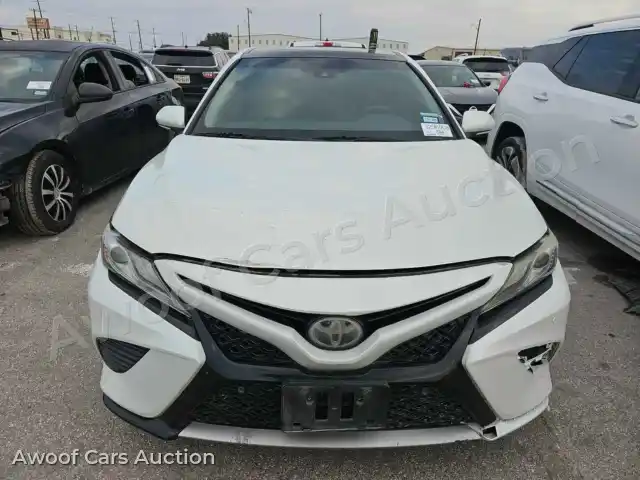 2018 Toyota Camry 4T1B61HK4JU064762 — Manheim auction photo 2