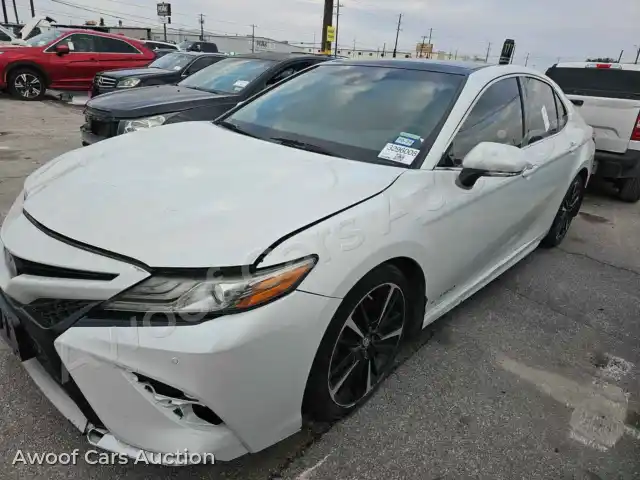 2018 Toyota Camry 4T1B61HK4JU064762 — Manheim auction photo 1
