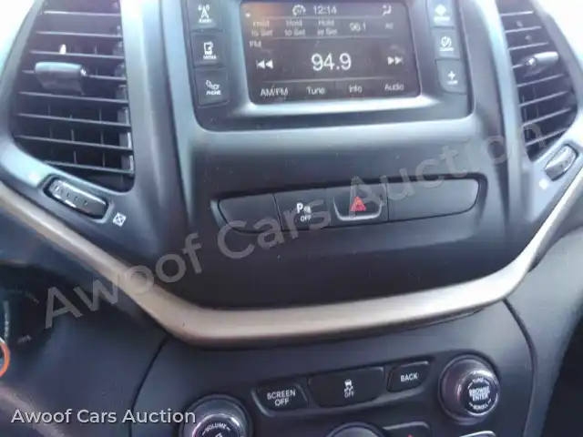 2017 Jeep Grand Cherokee 1C4PJLCB2HW604703 — Manheim auction photo 4