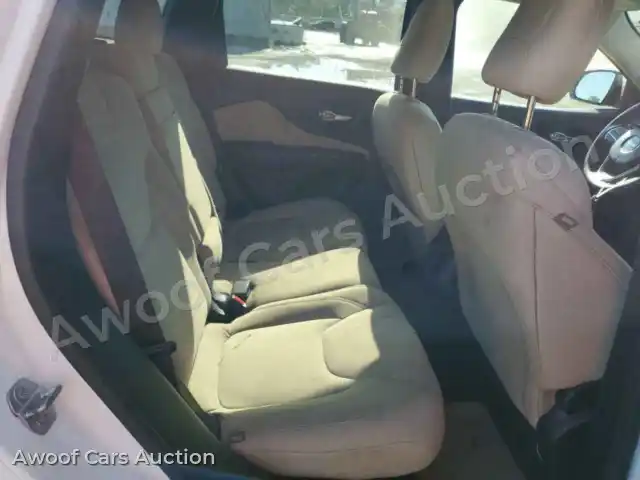 2016 Jeep Grand Cherokee 1C4PJLCB6GW355997 — photo 11 de la vente Copart