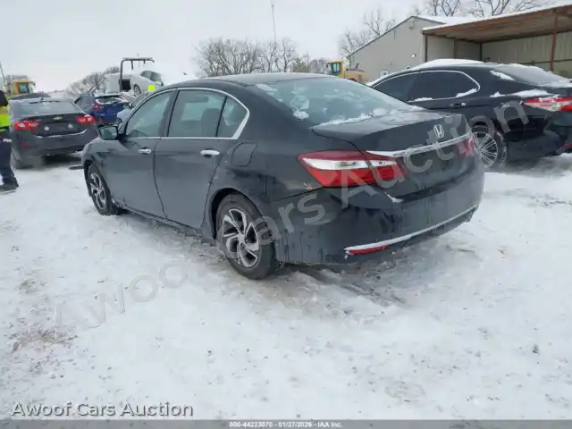2017 Honda Accord 1HGCR2F37HA120465 — Iaai auction photo 3