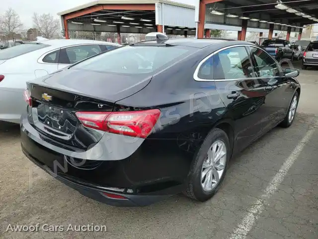 2019 Chevrolet Malibu 1G1ZD5STXKF166728 — photo 4 de la vente Manheim