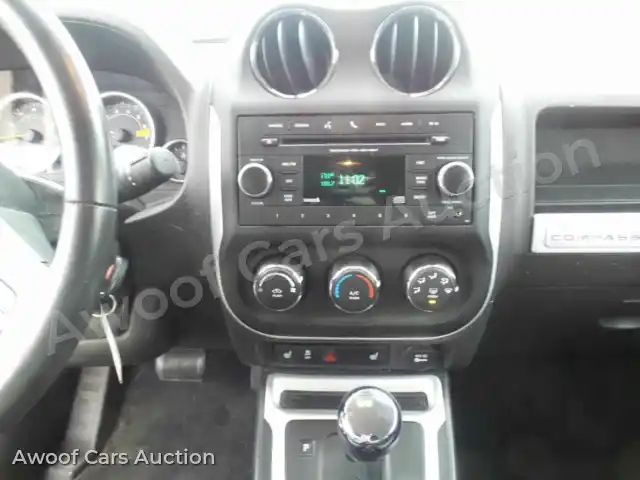 2015 Jeep Compass 1C4NJDEB4FD106568 — Manheim auction photo 4