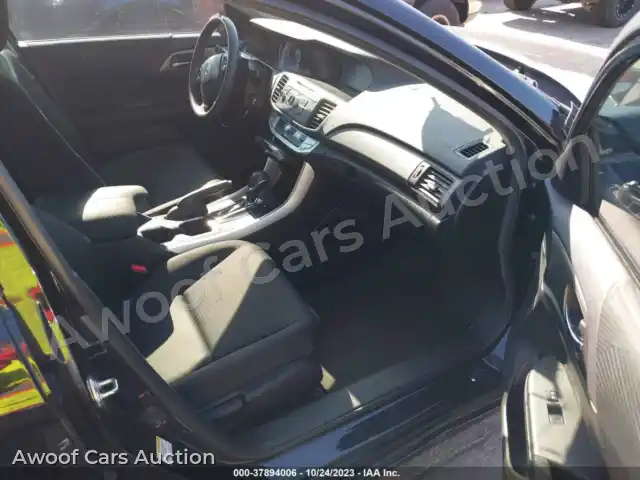2015 Honda Accord Sedan 1HGCR2F32FA219272 — photo 5 de la vente Iaai