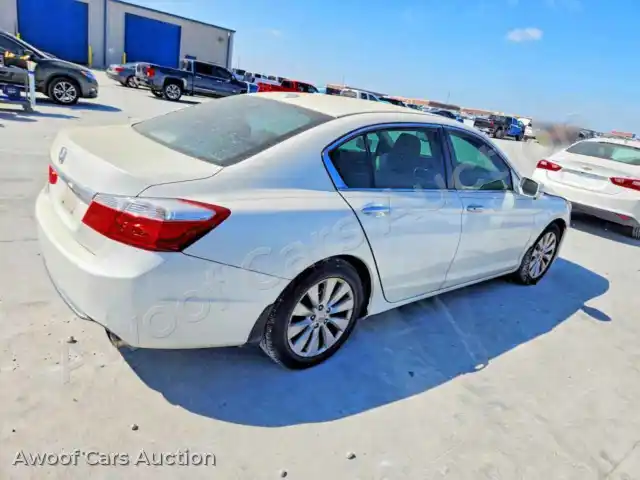 2015 Honda Accord 1HGCR2F82FA028320 — Copart auction photo 3